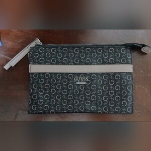 GUESS Black and Cream Logo Toiletry Pouch